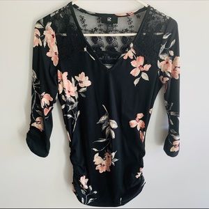 NWOT JUNIORS IZ BYER LACE YOKE TOP